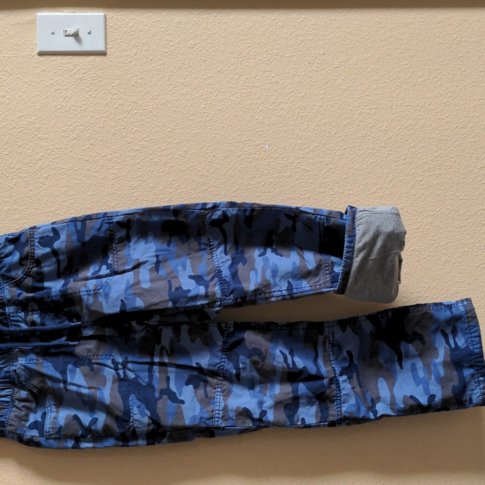 Gap kids lined camouflage pants